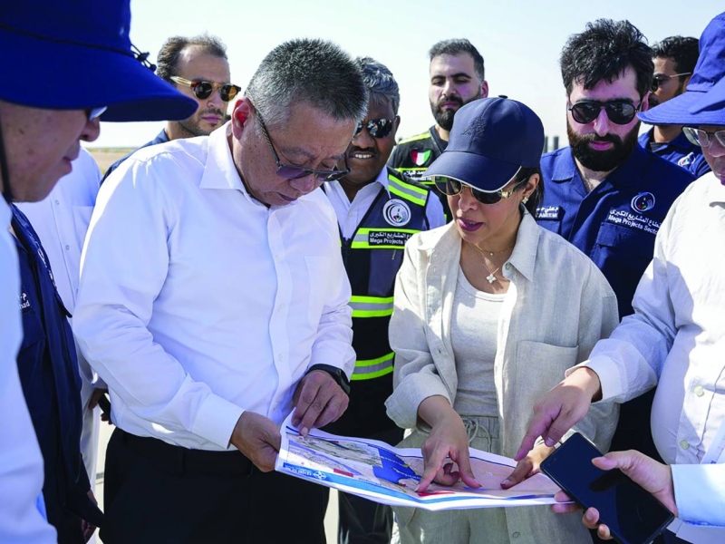 


نقاش على الخرائط بين المشعان والوفد الصيني 