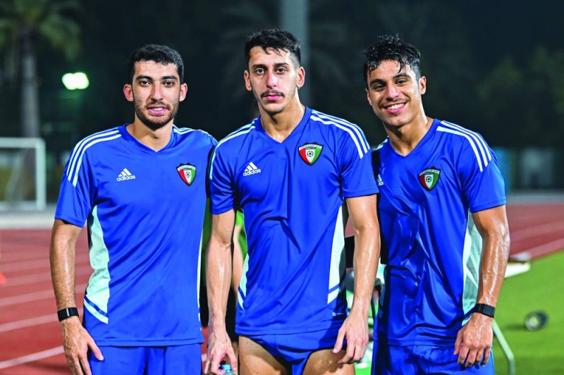 


نجوم «الأزرق» 