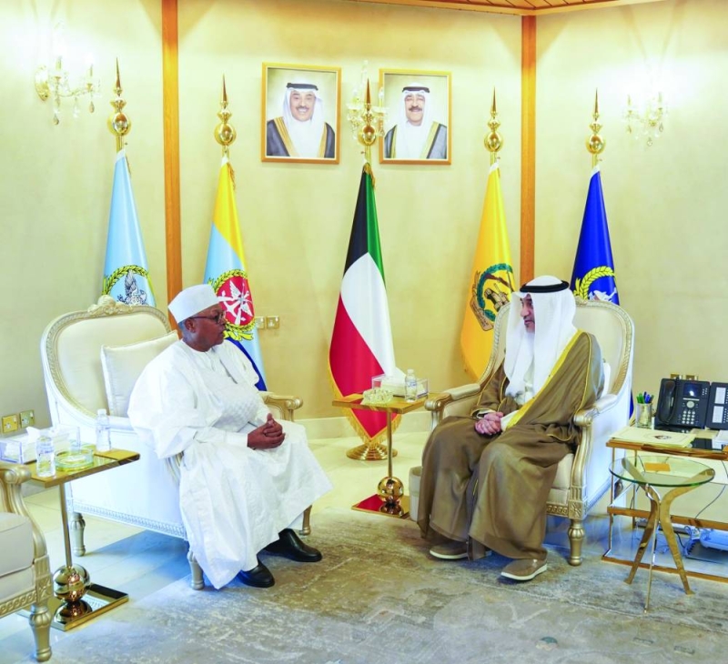 


اليوسف مُستقبلاً سفير تشاد 