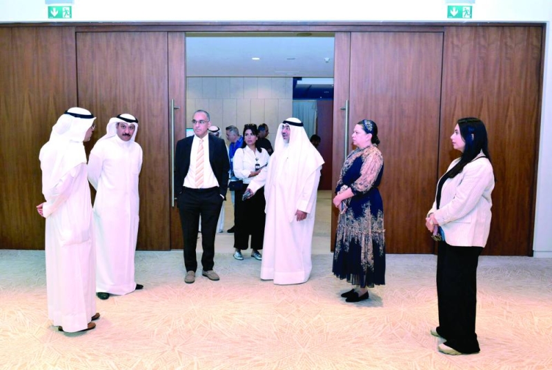 وفد «الوطني للثقافة» يستمع إلى إيجاز عن مسرح الدانة