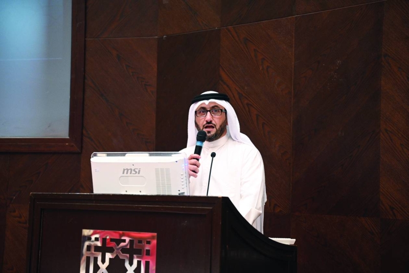 


فيصل العنزي	  (تصوير نايف العقلة) 