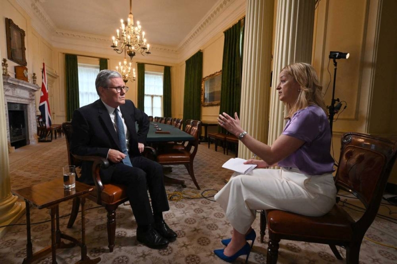 ستارمر يتحدّث إلى «بي بي سي» (رويترز)