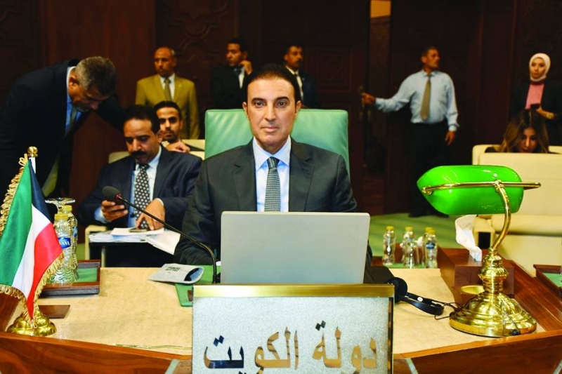 السفير طلال المطيري مترئساً وفد الكويت في الاجتماع