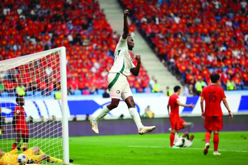 حسن كادش يحتفل بتسجيله هدف الفوز للأخضر 