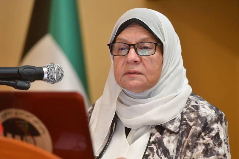 رئيسة مركز الأمراض الوراثية الدكتورة ليلى بستكي 