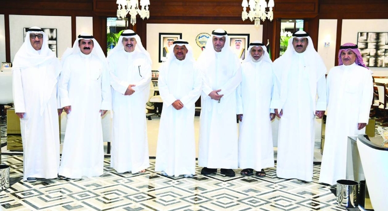 العذبي مع المختارين السابقين