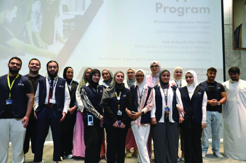 بعض الطلبة المشاركين في برنامج الدعم الطلابي 