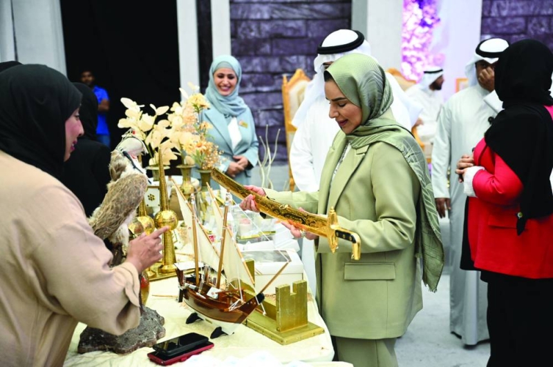 


جانب من جولة الوزيرة في المعرض المصاحب لحفل الافتتاح 