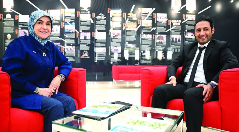 النقيب تتحدث للزميل أحمد زكريا