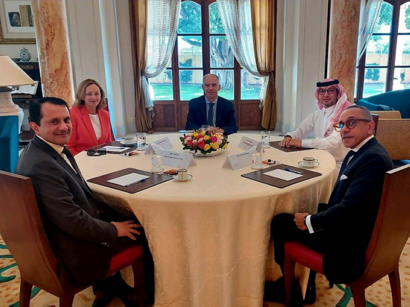 سفراء «الخماسية» في مقر السفير الفرنسي