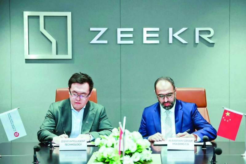 


جانب من توقيع اتفاقية الشراكة 