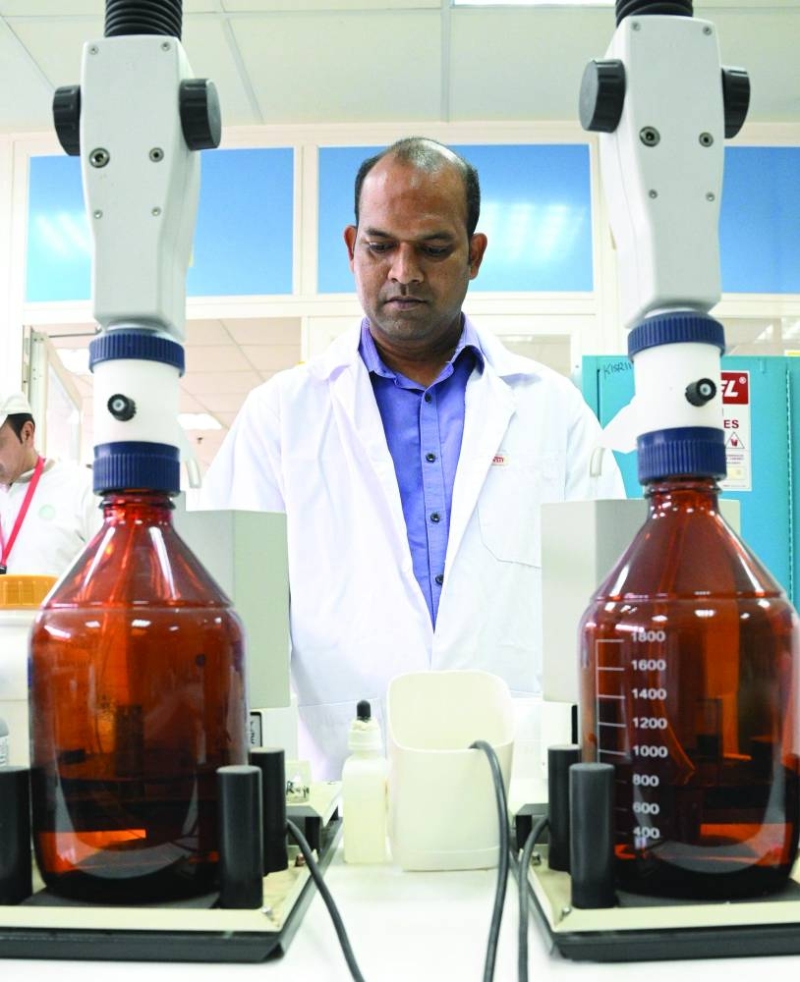 إجراء اختبارات على المياه 