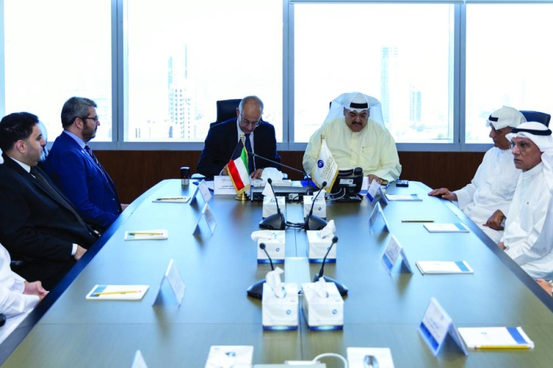  أثناء توقيع الاتفاقية 