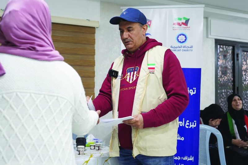 توزيع الكفالات على أمهات الأيتام