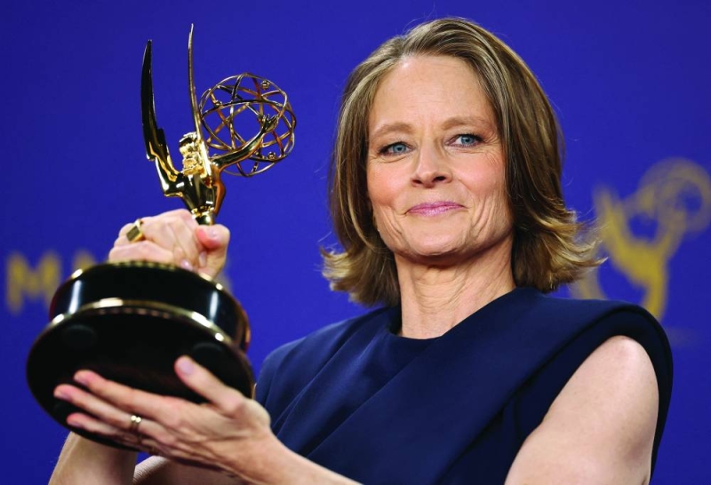 


جودي فوستر مع جائزتها 