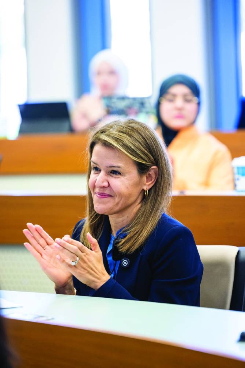 هنادي الصالح تحيّي الطالبات 