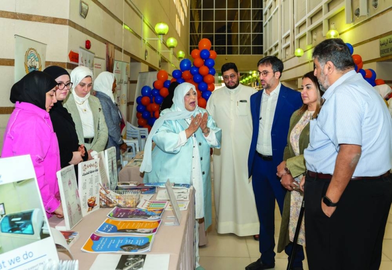 عمار الصايغ وعدد من المحتفلين بذكرى اليوم العالمي لسلامة المرضى