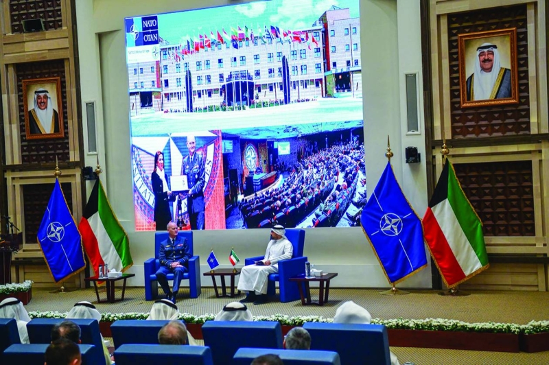 جانب من كلمة ماكس نيلسن أثناء الحلقة النقاشية