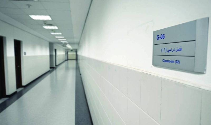 ممرات الفصول الدراسية خالية من الطلبة (تصوير نايف العقلة)