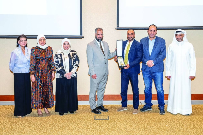 جانب من تكريم الجهات الفائزة بـ«نجمة السلامة»