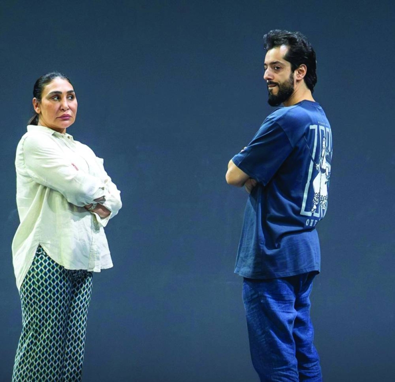 


يوسف البغلي وأحلام حسن 