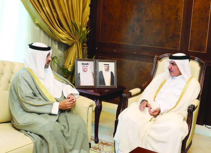 حمود المبارك وجاسم السليطي خلال اللقاء 