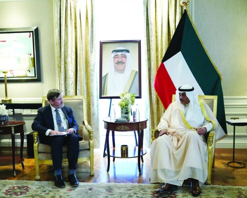 


ممثل الأمير مستقبلاً ستيف لوتس 