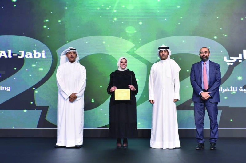 


تكريم إحدى الموظفات 