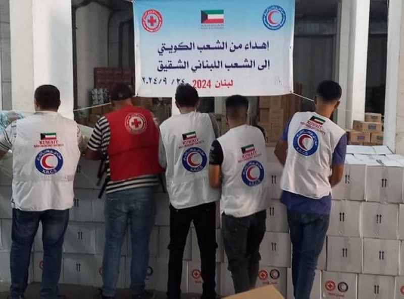 حملة مساعدات من الهلال الأحمر للنازحين في لبنان 