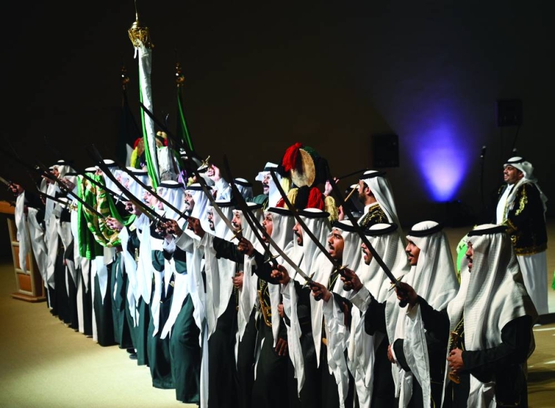 


العرضة السعودية زيّنت الاحتفال 