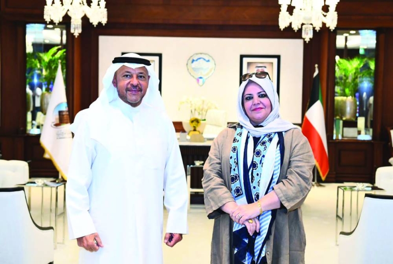 المحافظ العذبي خلال استقباله وجدان العقاب