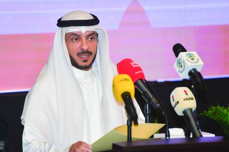 المطيري متحدثاً في الفعالية