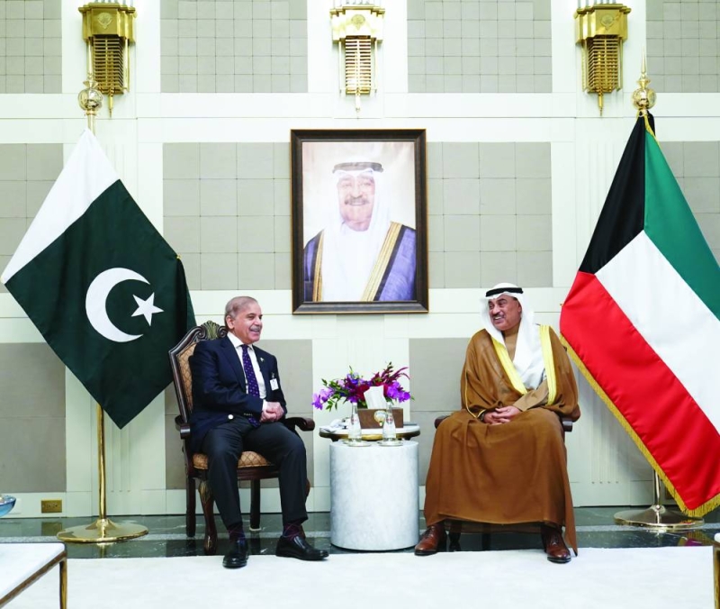 


ولي العهد ورئيس وزراء باكستان 