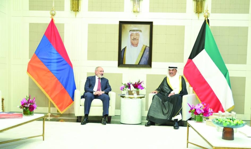 


سمو ولي العهد مستقبلاً رئيس الوزراء الأرميني 