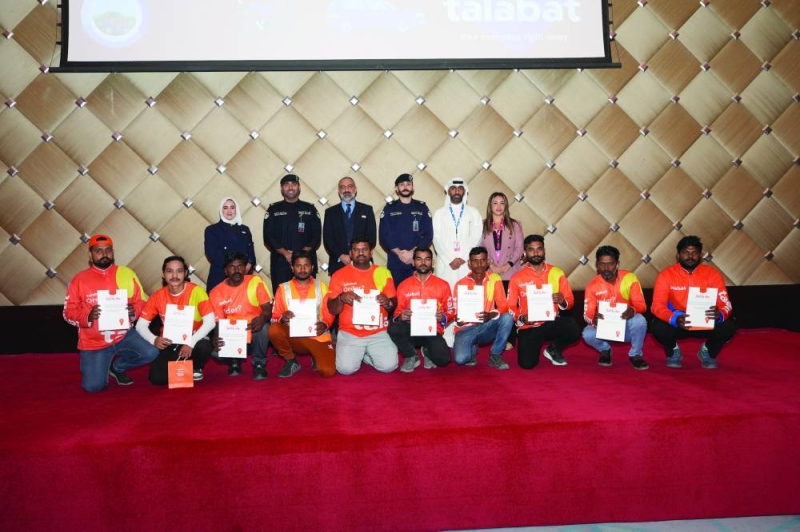 


تكريم عدد من السائقين 