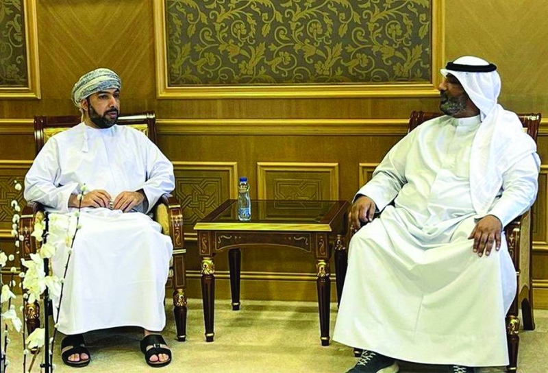 بوعركي خلال لقائه سفير سلطنة عمان