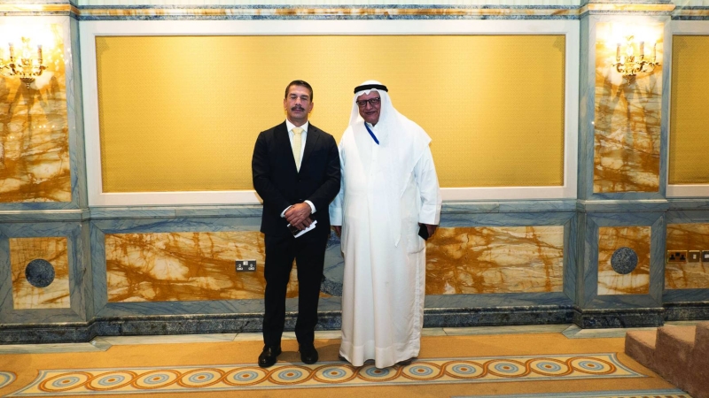 سفير قبرص مع الزميل خالد الشرقاوي