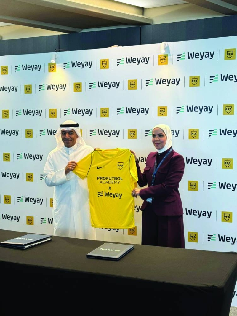 


آمال الدويسان وعبدالله خاجه خلال حفل توقيع الشراكة 