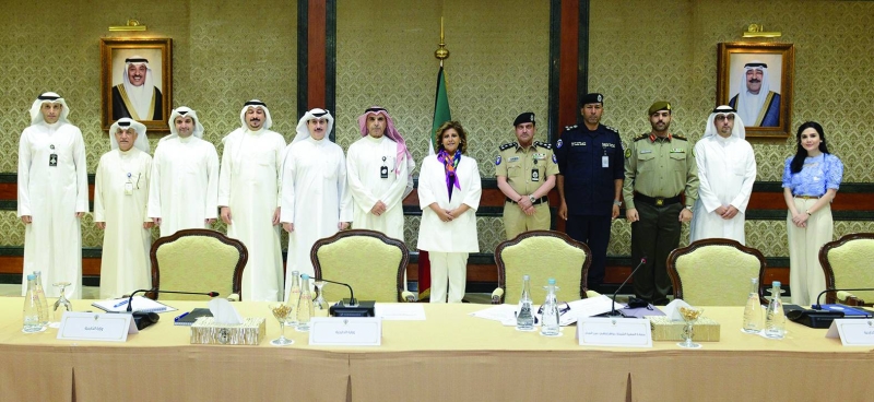  قيادات الكليات الأكاديمية والتعليمية مع مسؤولي وزارة الخارجية 