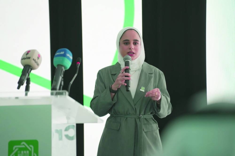تقديم وشرح من إحدى المتدربات