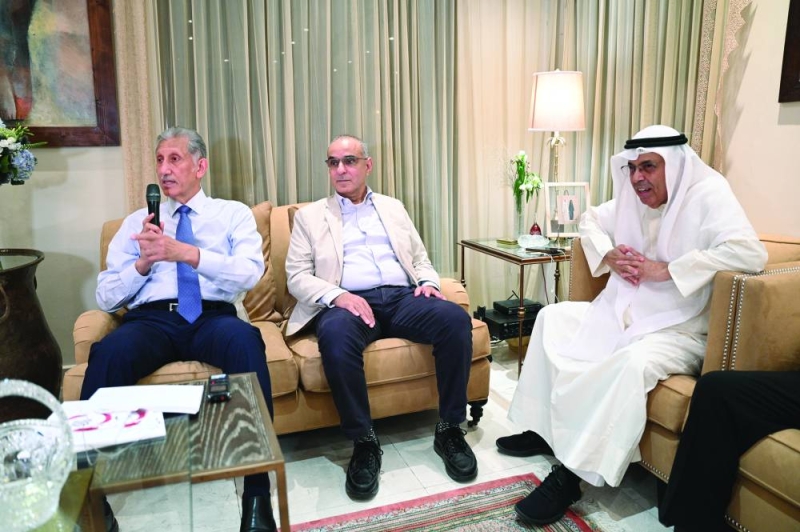 


خليفة الخرافي والجسار والرفاعي 