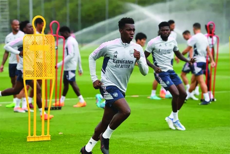 


لاعب أرسنال إيدي نيكيتا في التدريبات 