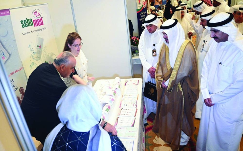 جولة في المعرض المصاحب للاحتفالية