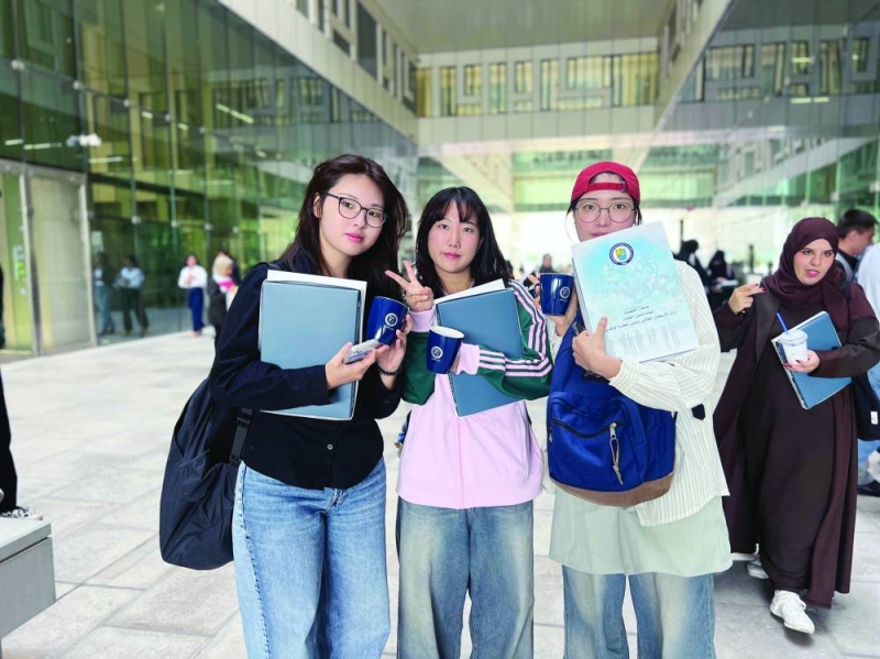 طالبات المنح الدراسية