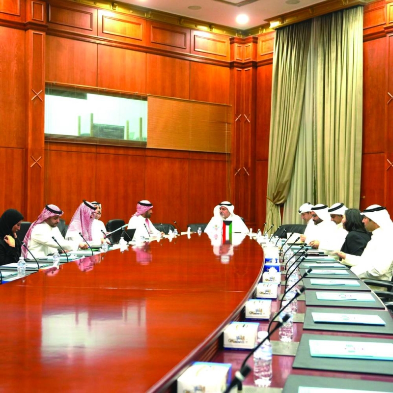 جانب من الاجتماع بين ممثلي «الجمارك» وهيئة تنمية الصادرات السعودية