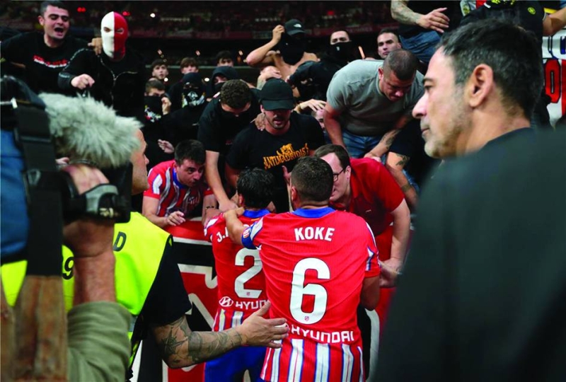 لقطة من شغب جمهور أتليتكو مدريد