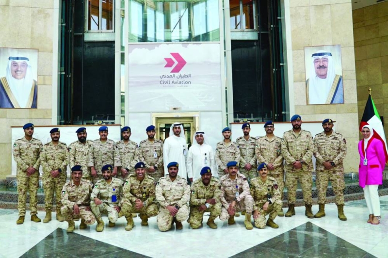 


لقطة جماعية في ختام دورة «القيادة في الساحة» 