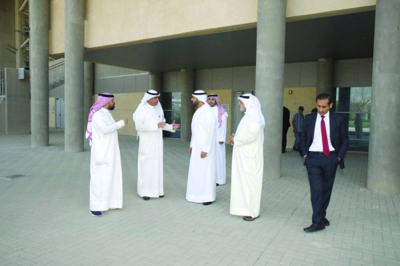 الفجام ورئيس مؤسسة الانتاج البرامجي المشترك في جولة على مرافق الهيئة