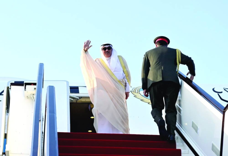 


ممثل الأمير لدى مغادرته قطر 