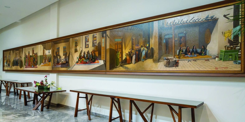 


اللوحة الفنية بمقاس 14 متراً تبرز مراحل العرس الكويتي 